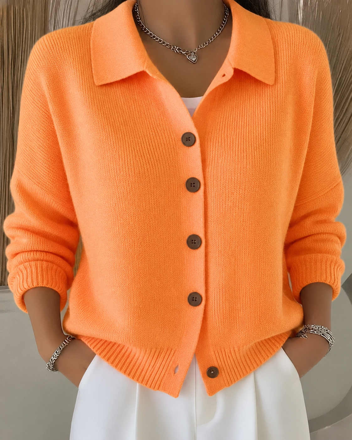 Ambra Cardigan met knoopcollier | Verfijnd, warm en altijd passend