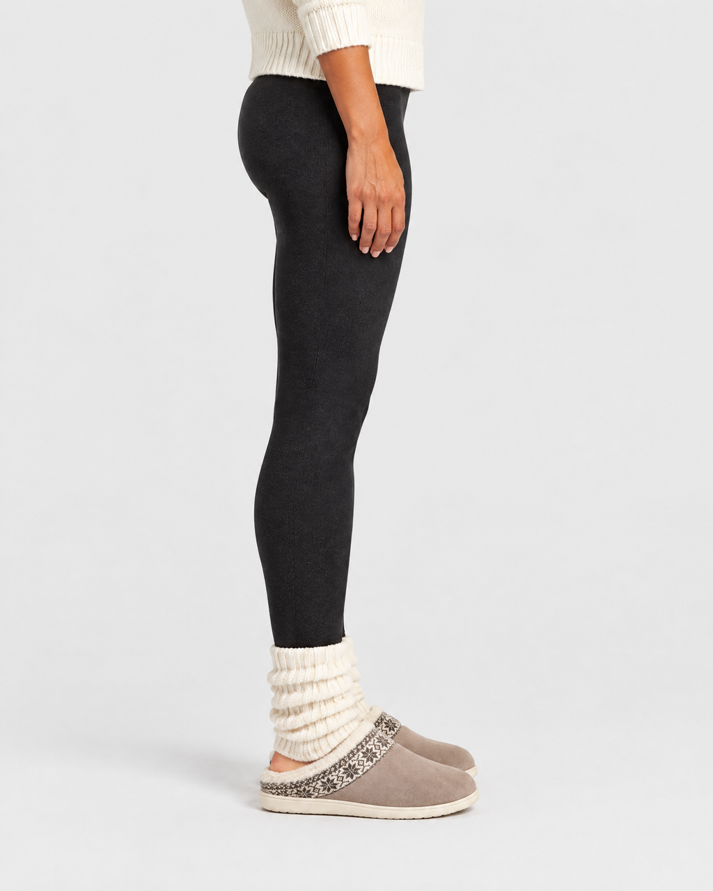 Teodora pantoffels in zacht taupe, zijaanzicht
